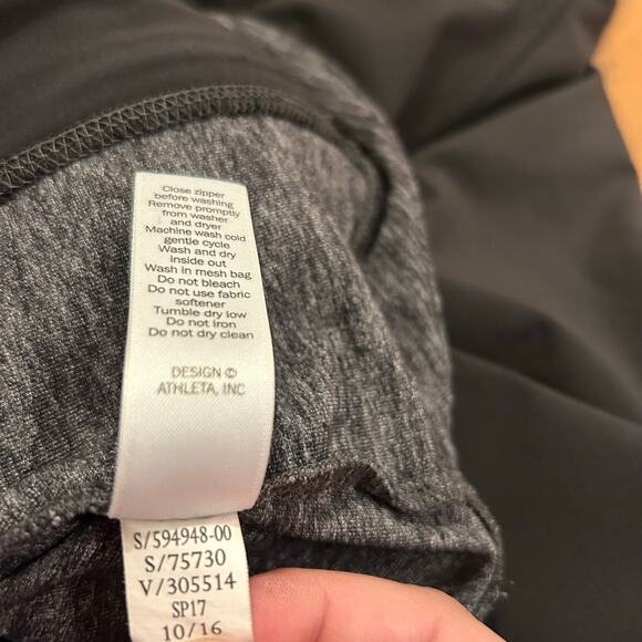 Athleta Quick Step Reflective Jacket Size Small Black Gray Full Zip Running Hike - Picture 7 of 9